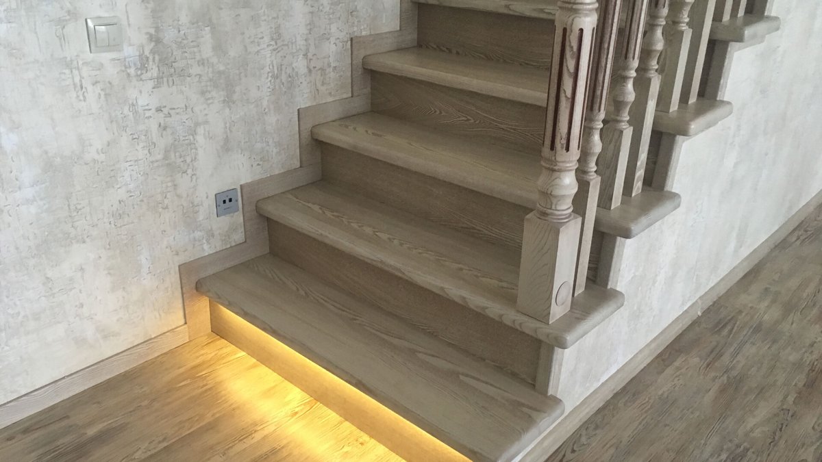 Ступени из дуба