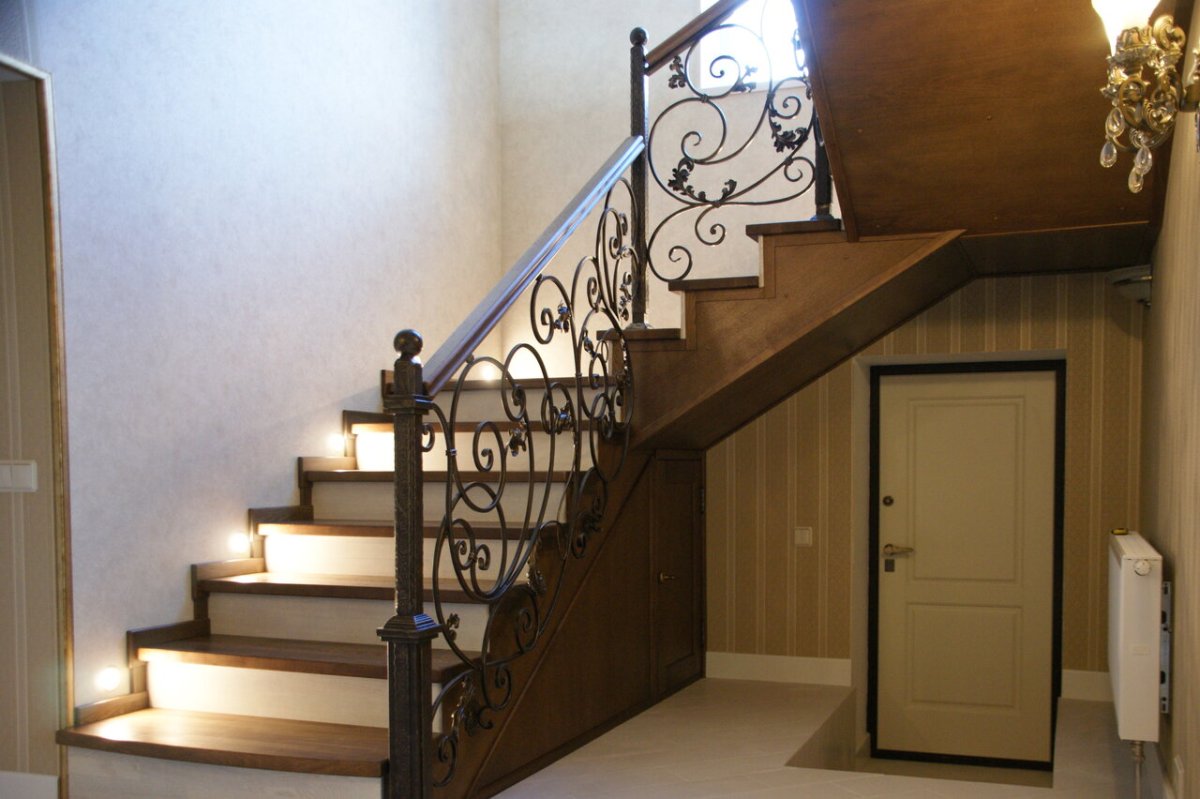 Лестница бетонная одномаршевая межэтажная