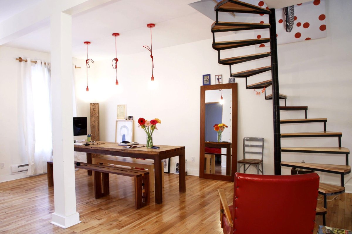 Лестница в двухуровневой квартире