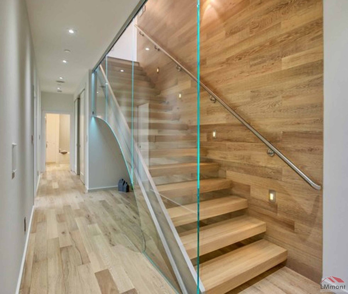 Отделка лестничного проема ламинатом