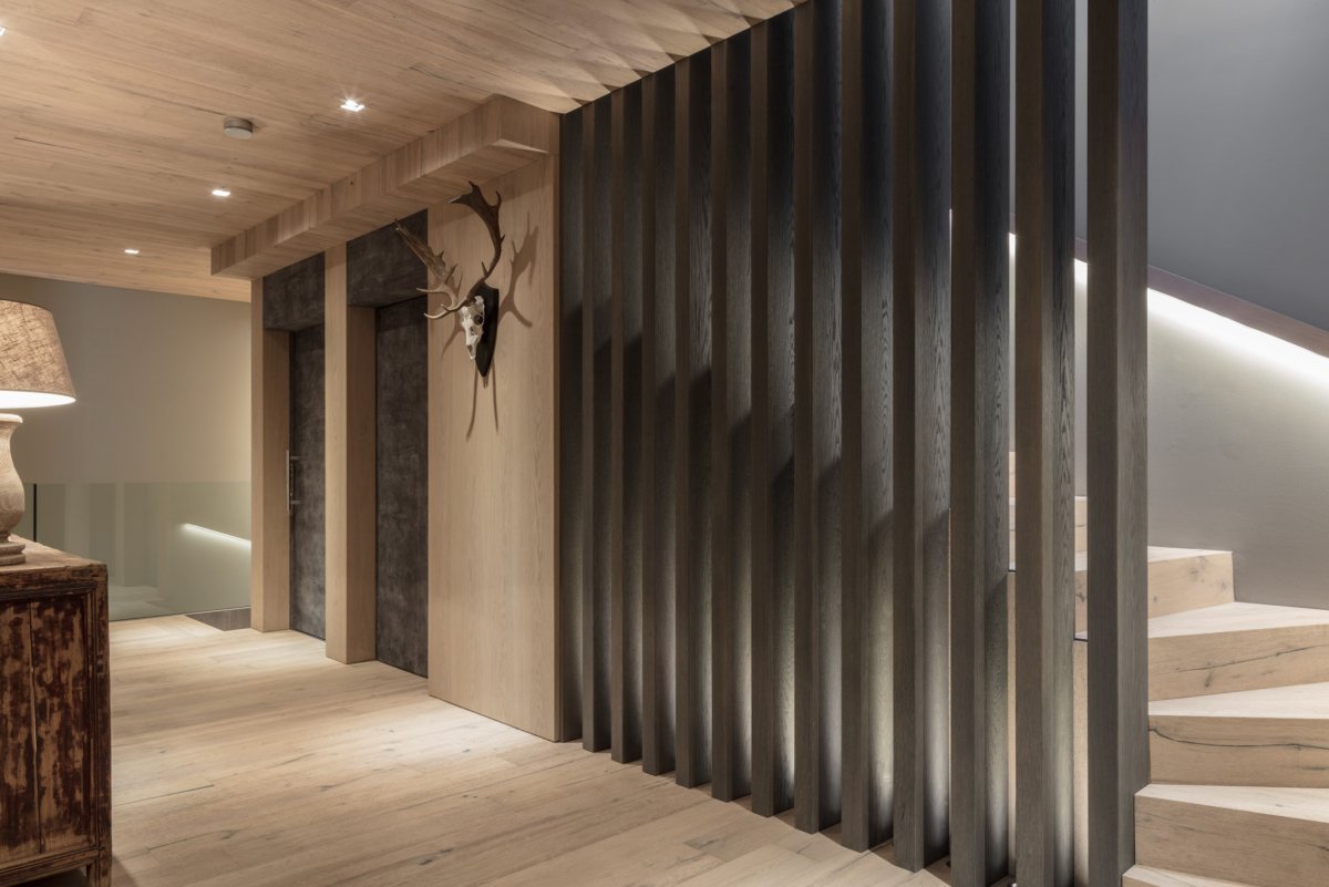 Ограждение лестницы из брусков