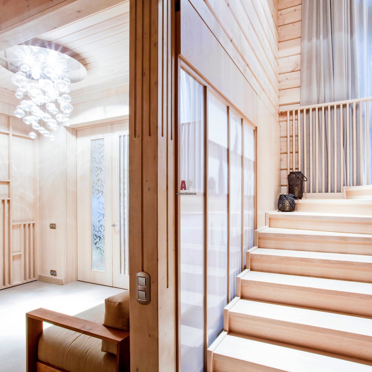 Лестница внутри веранды