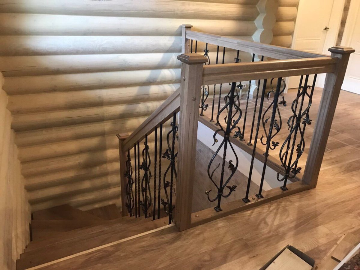 Современная лестница в частном доме