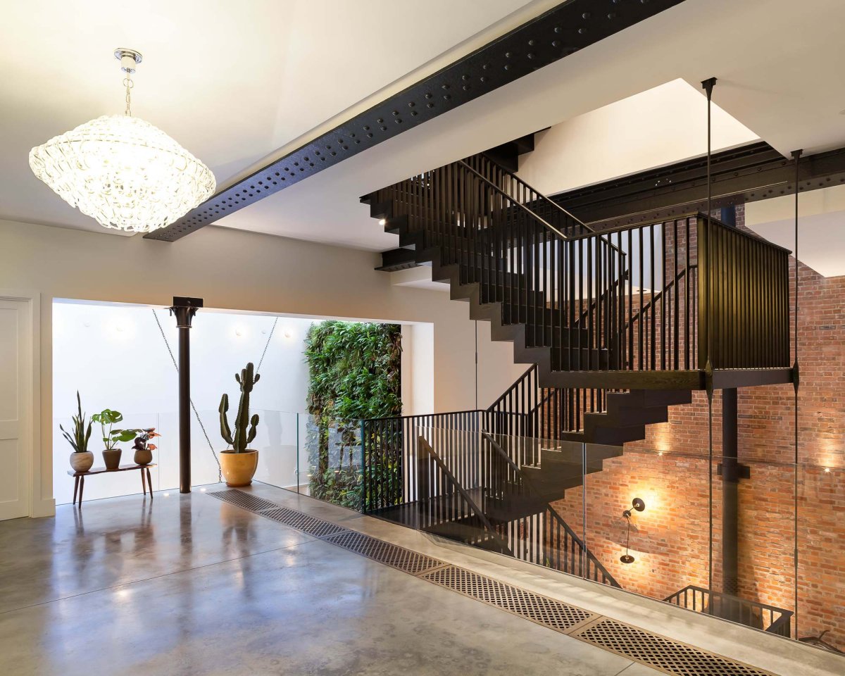 Многоуровневые натяжные потолки