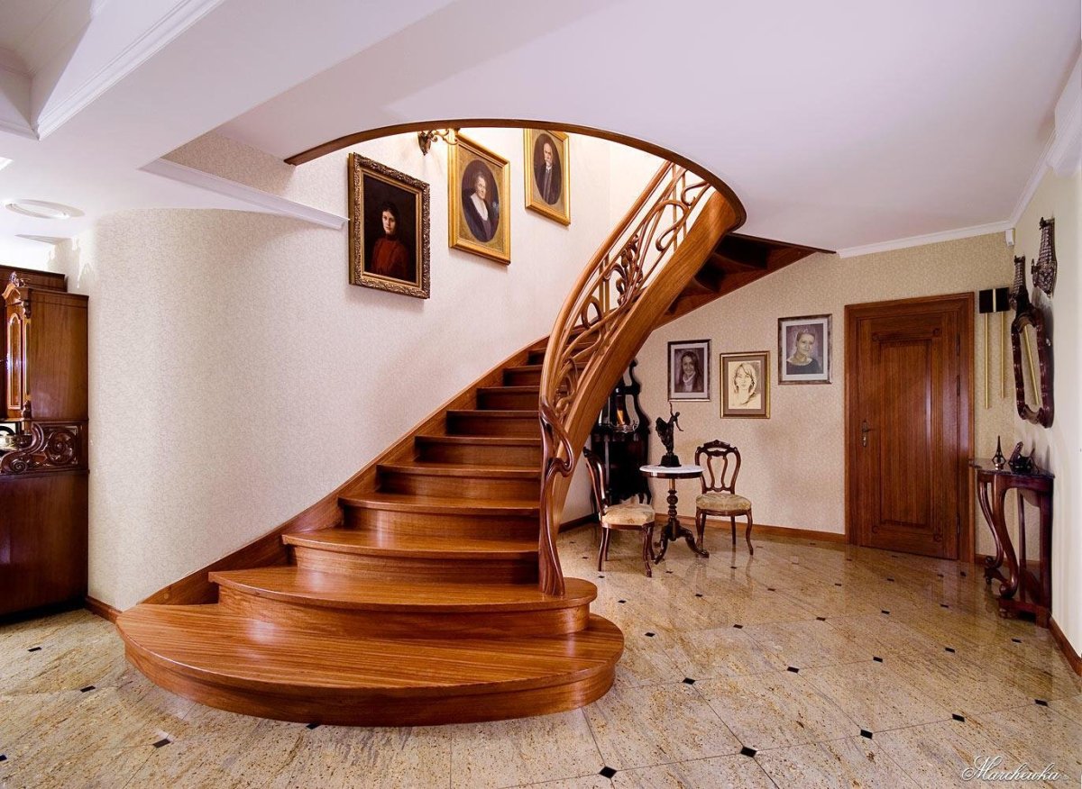 Отделка лестницы деревом