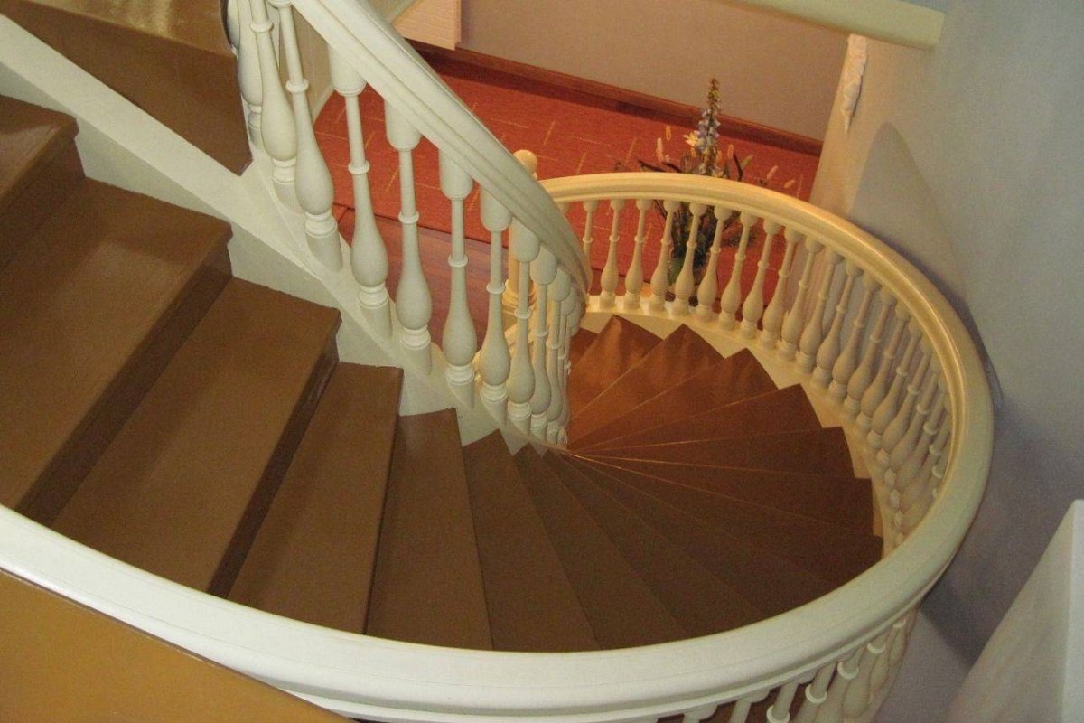 Лестница в коттедже