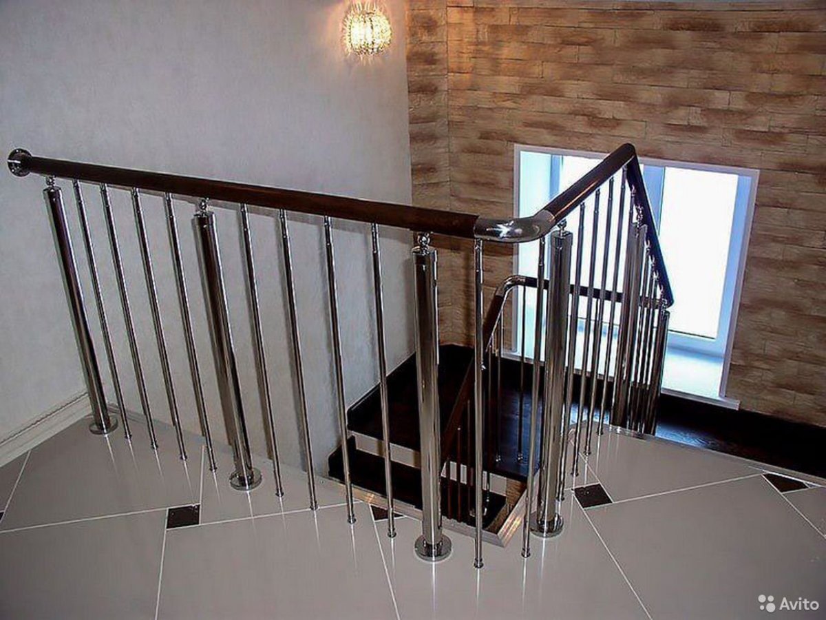 варианты перил для лестниц в доме фото