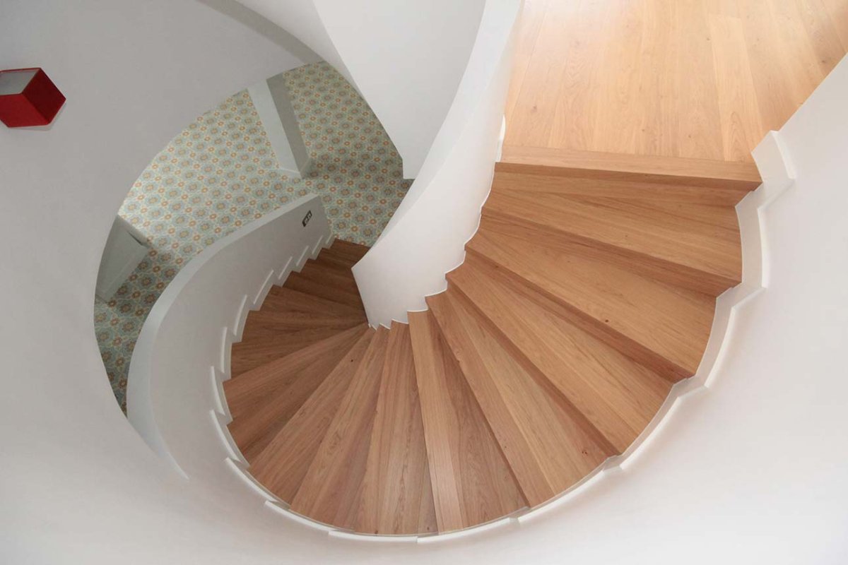Подобрать ламинат для лестницы