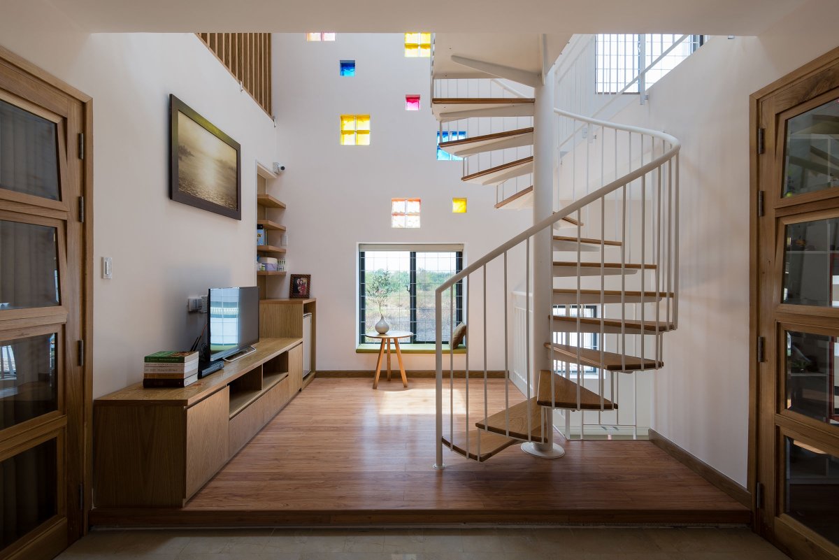 Винтовая лестница на второй свет