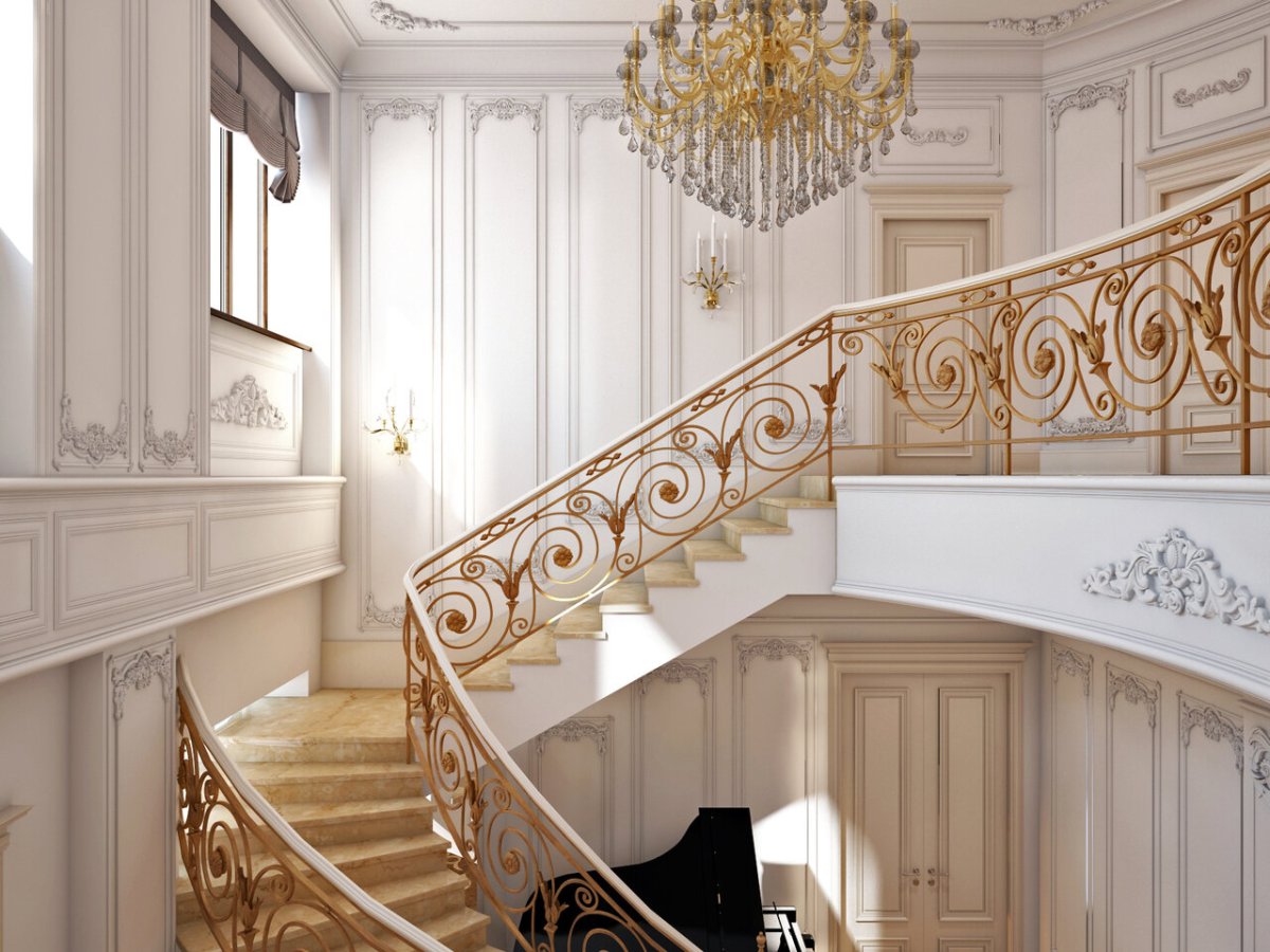 Гипсовая лепнина на лестнице