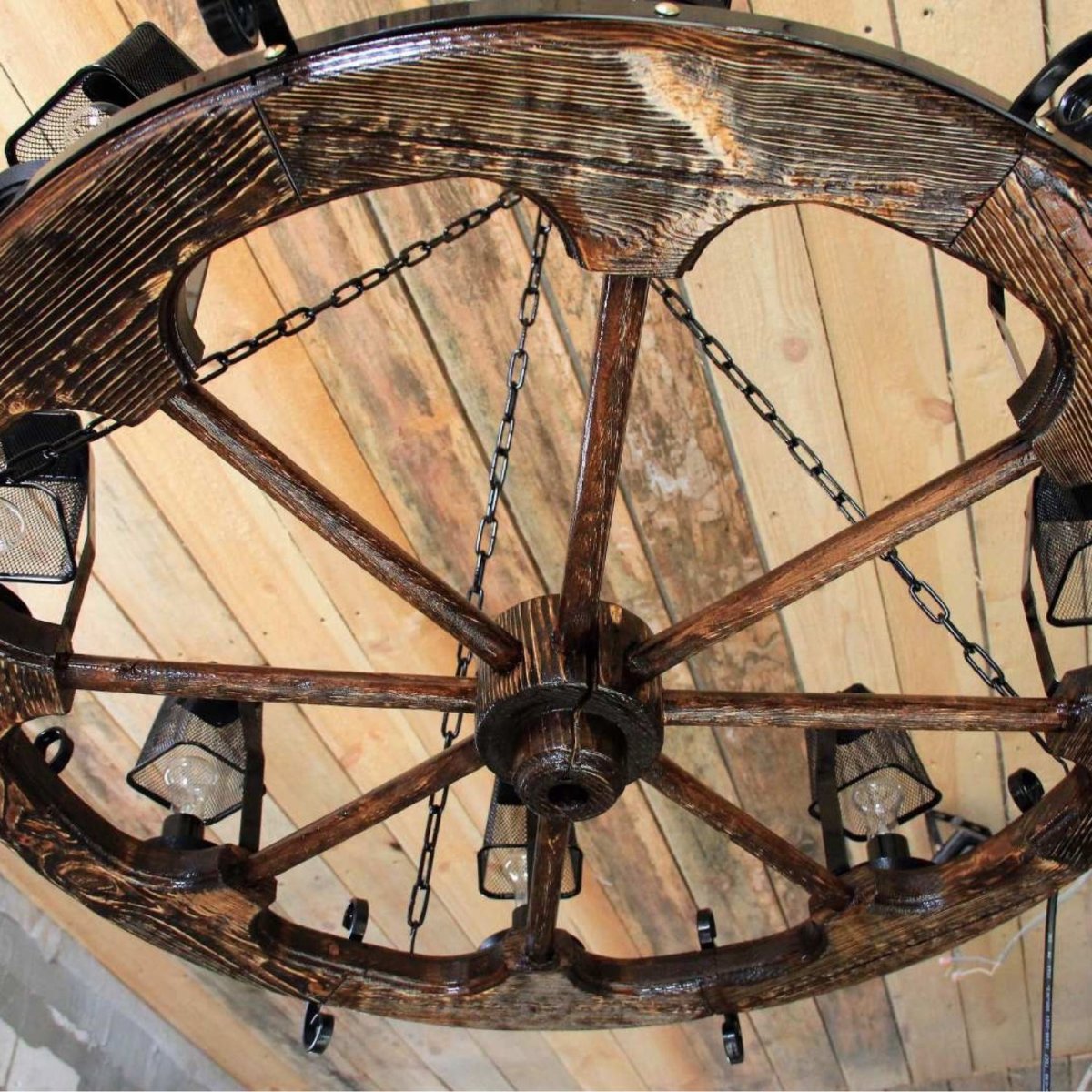 Люстра колесо