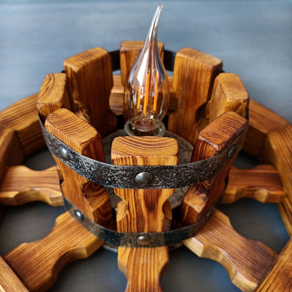 Люстра колесо