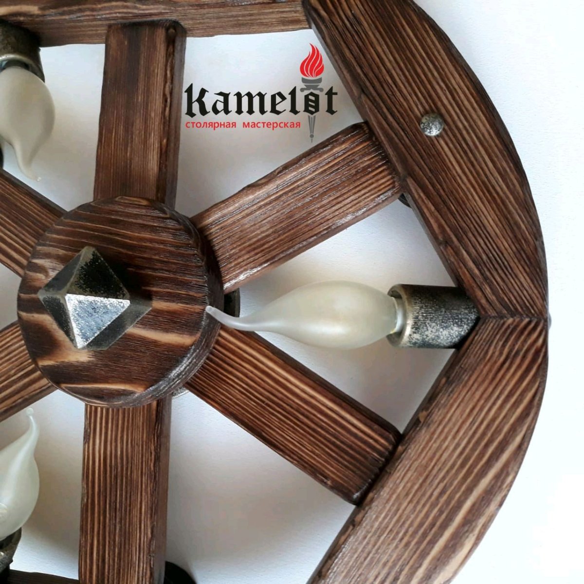 Люстра из колеса от телеги