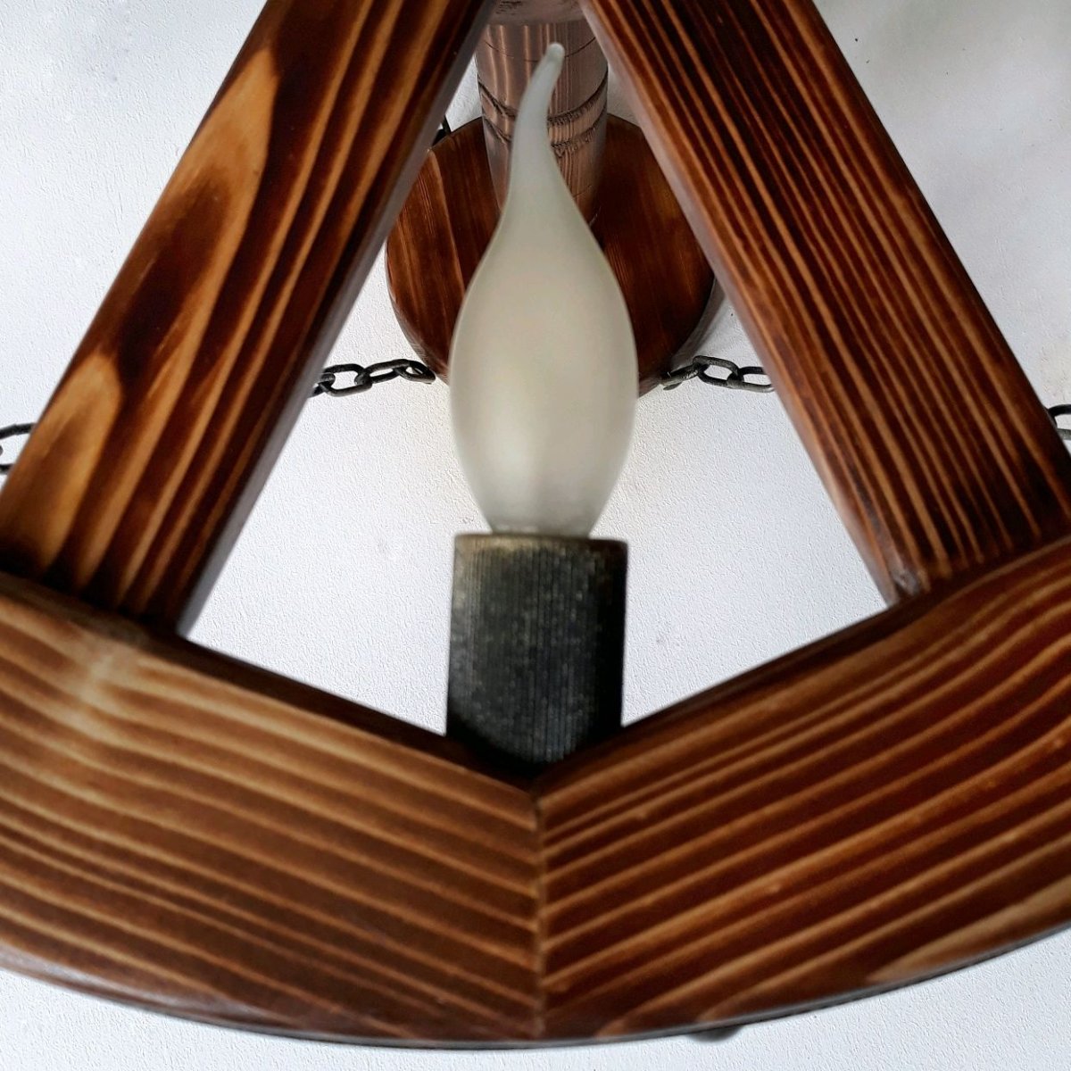 Люстра из колеса от прялки