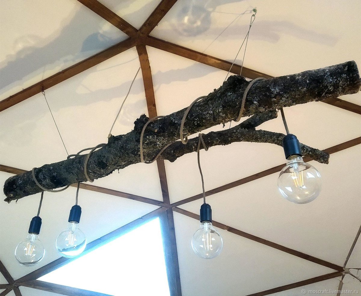 Люстра из веток