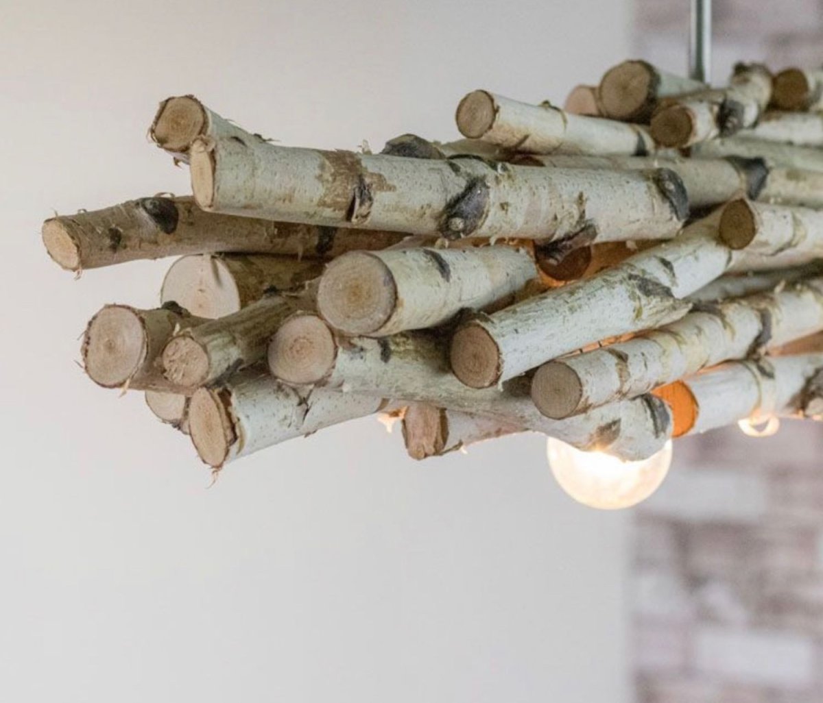 Люстра из веток