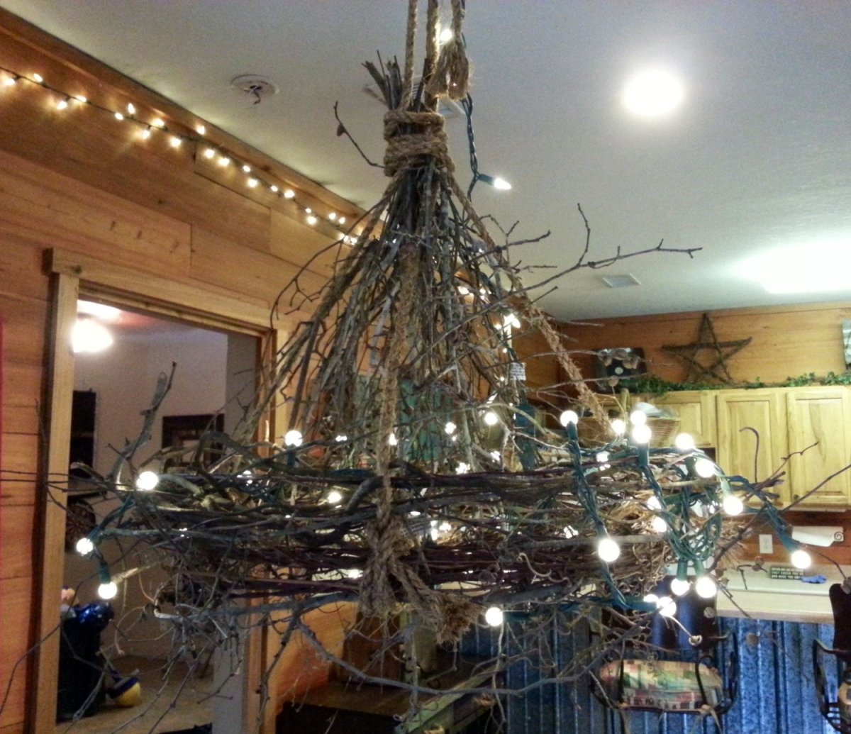 Торшер из веток