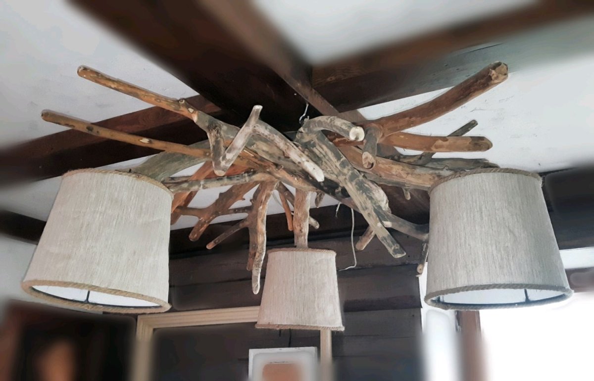 Люстра из веток