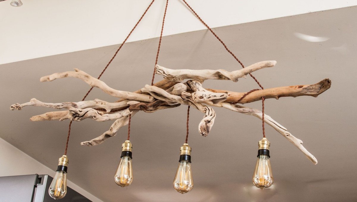 Люстра из веток