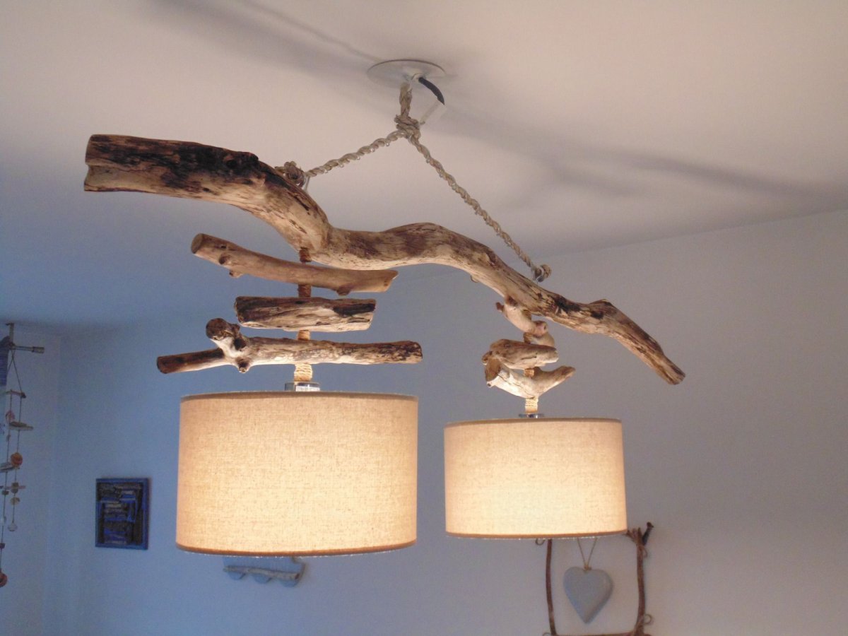 Светильник из коряги потолок