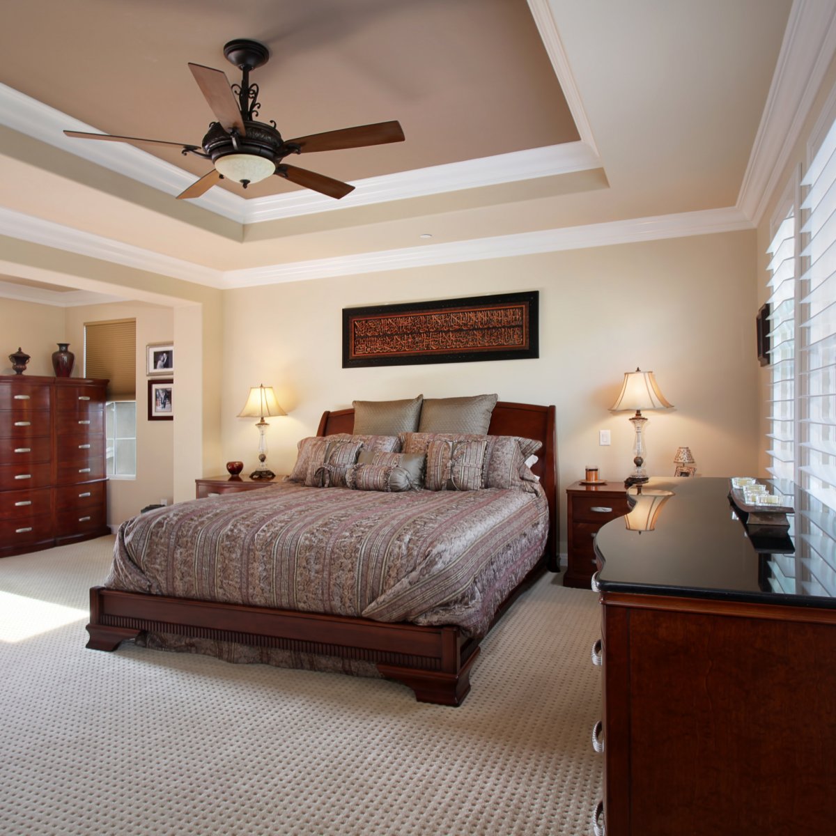 Декор над кроватью