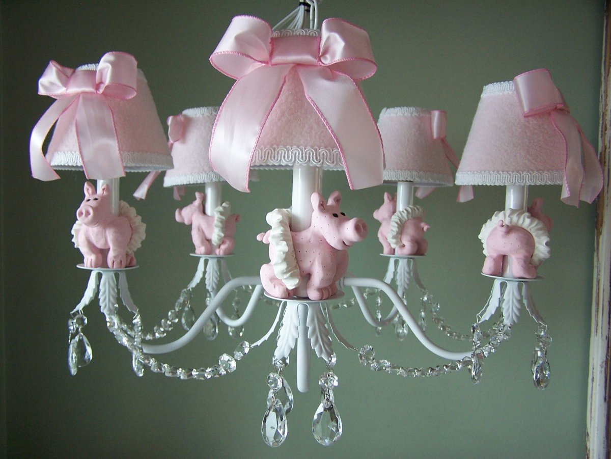 Люстры для детской спальни