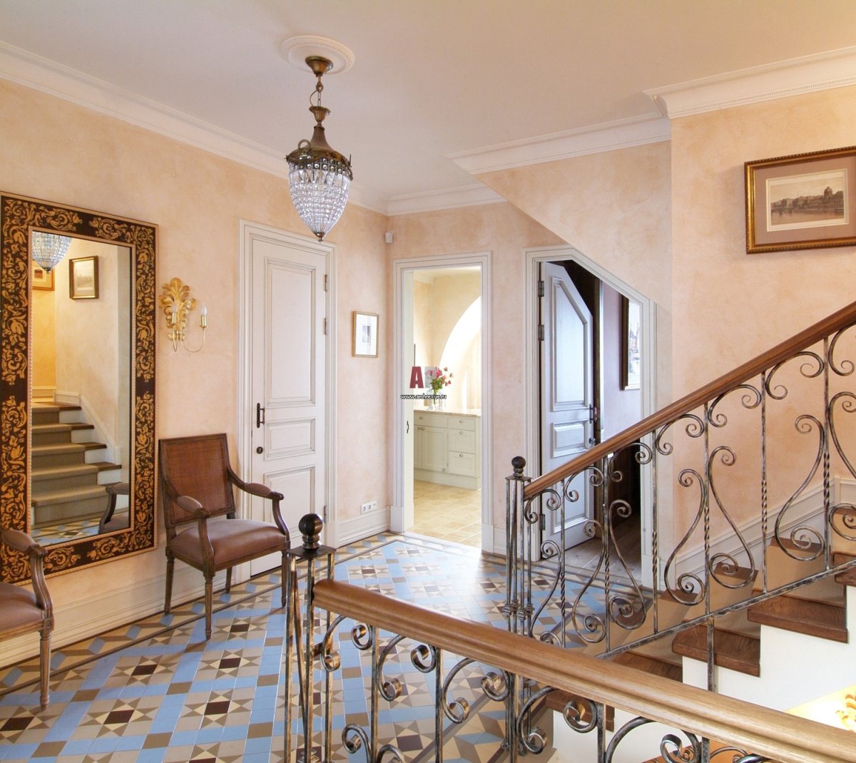 Плитка в Холл в частном доме