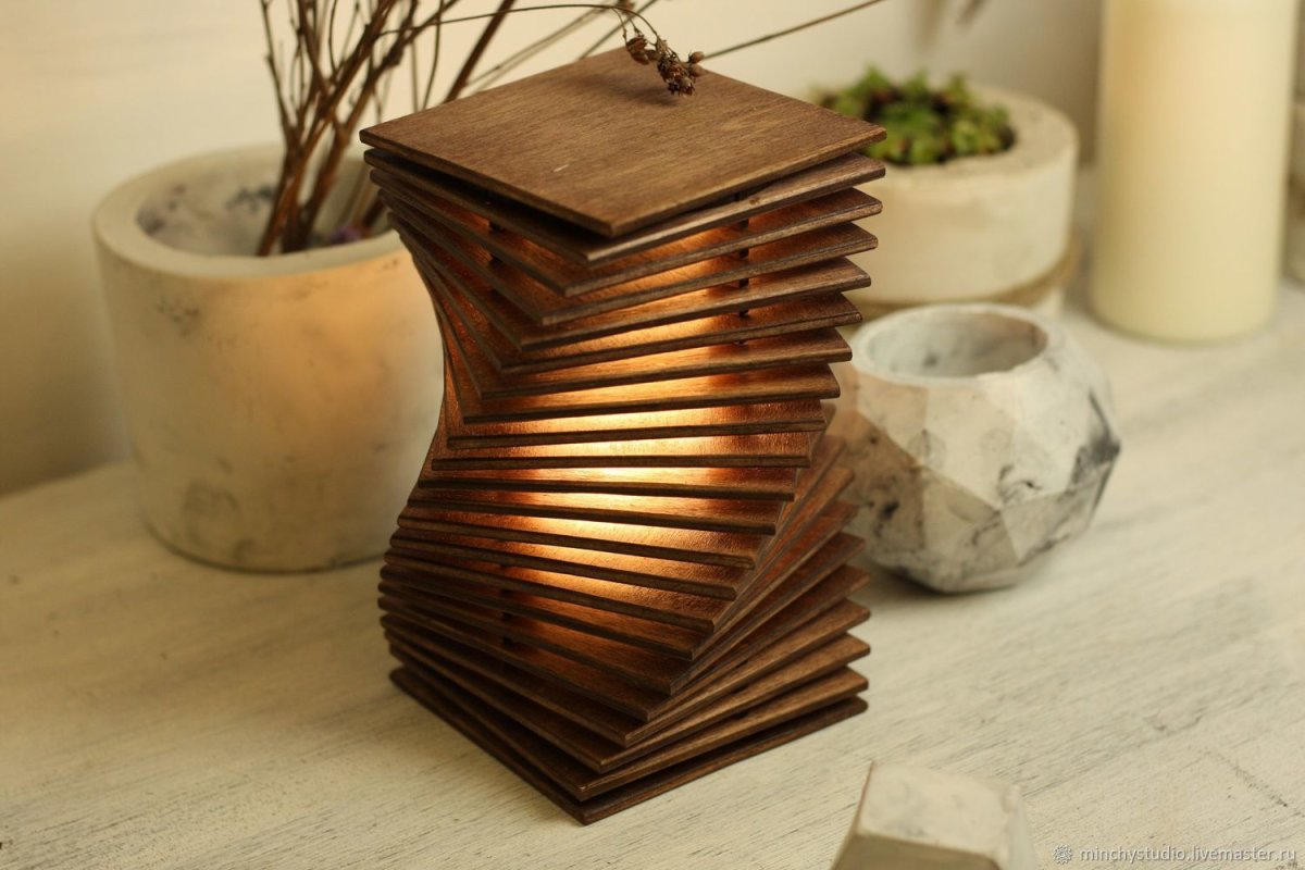 Оригинальные светильники из дерева