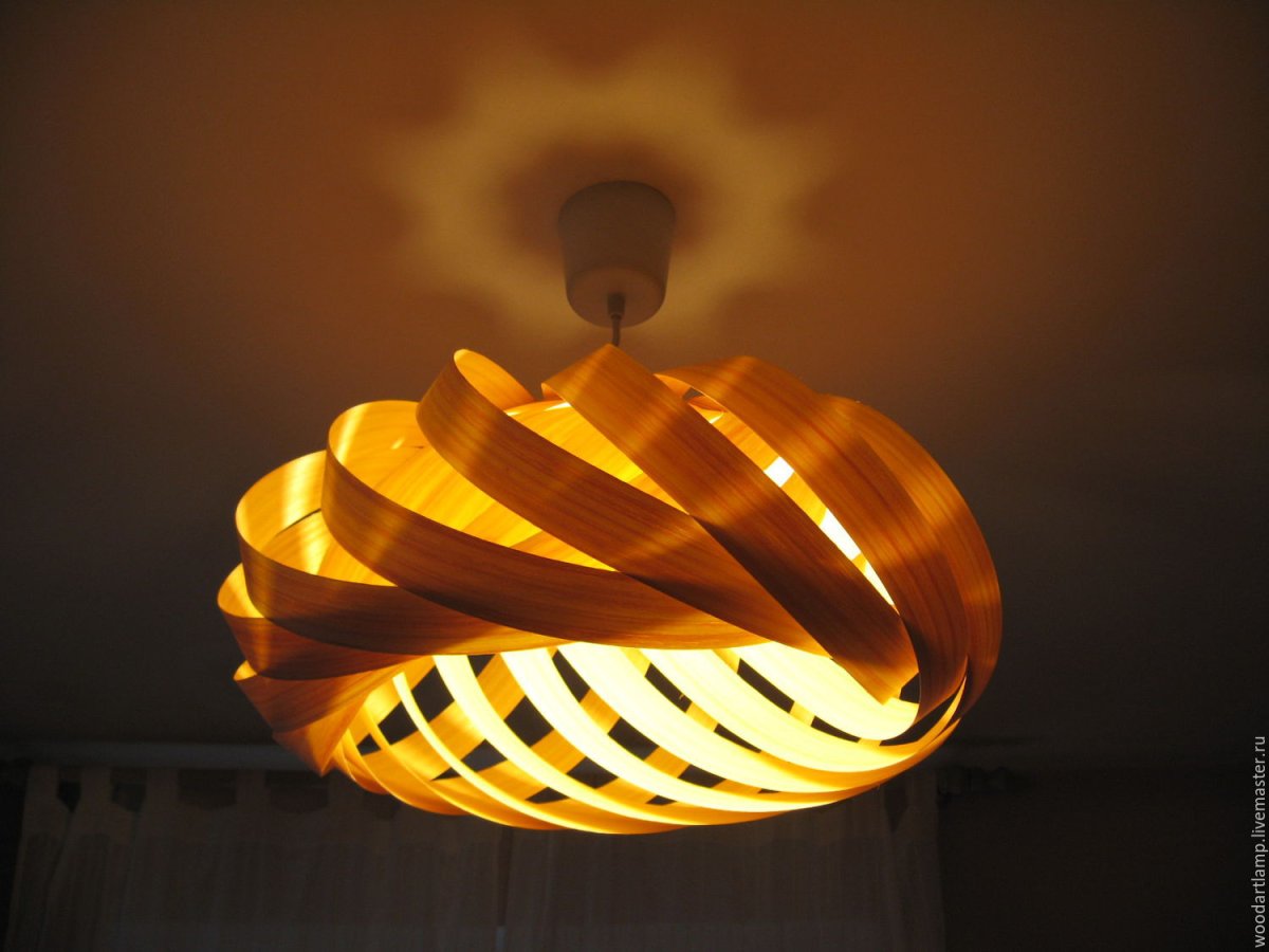 Светильник из шпона