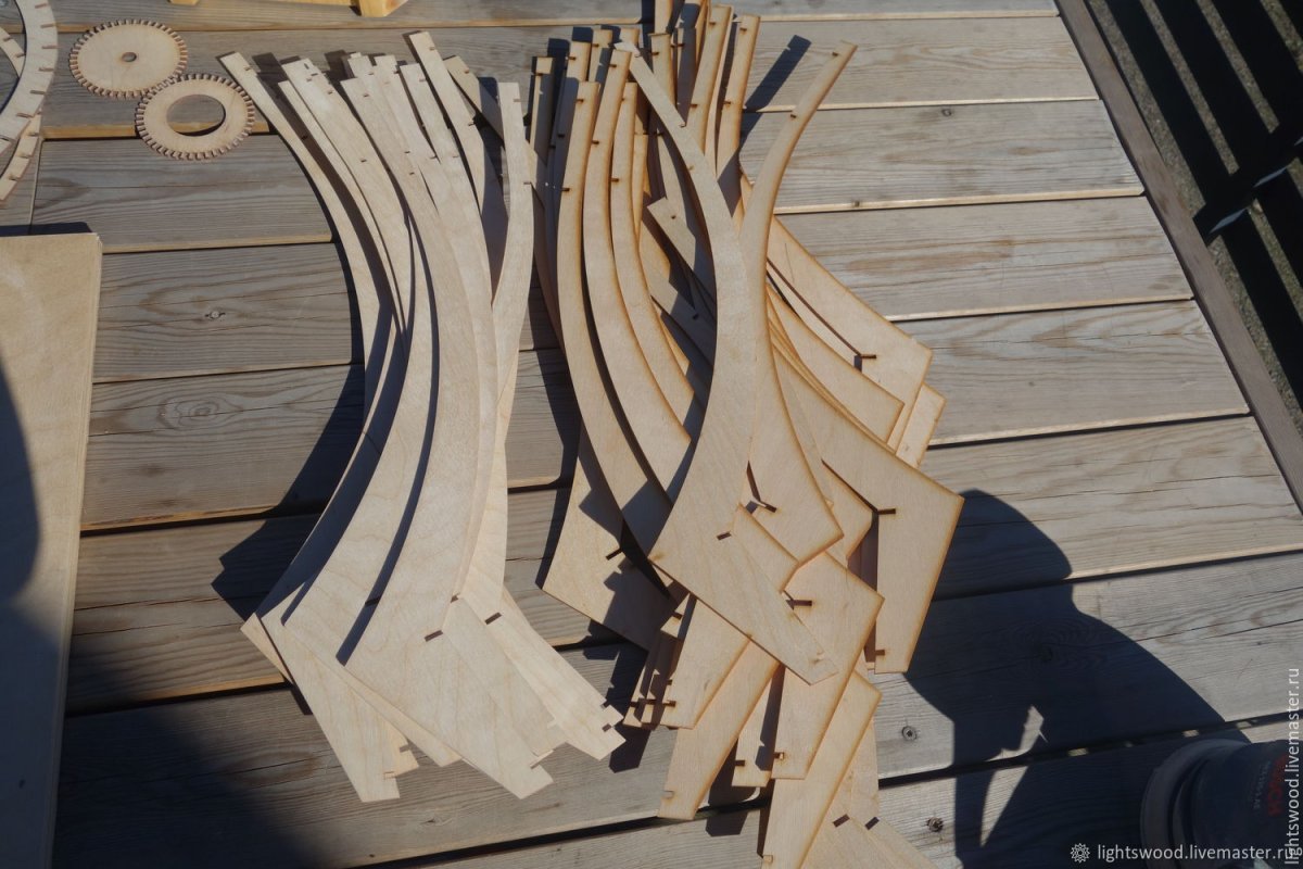 Дизайнерские светильники из фанеры