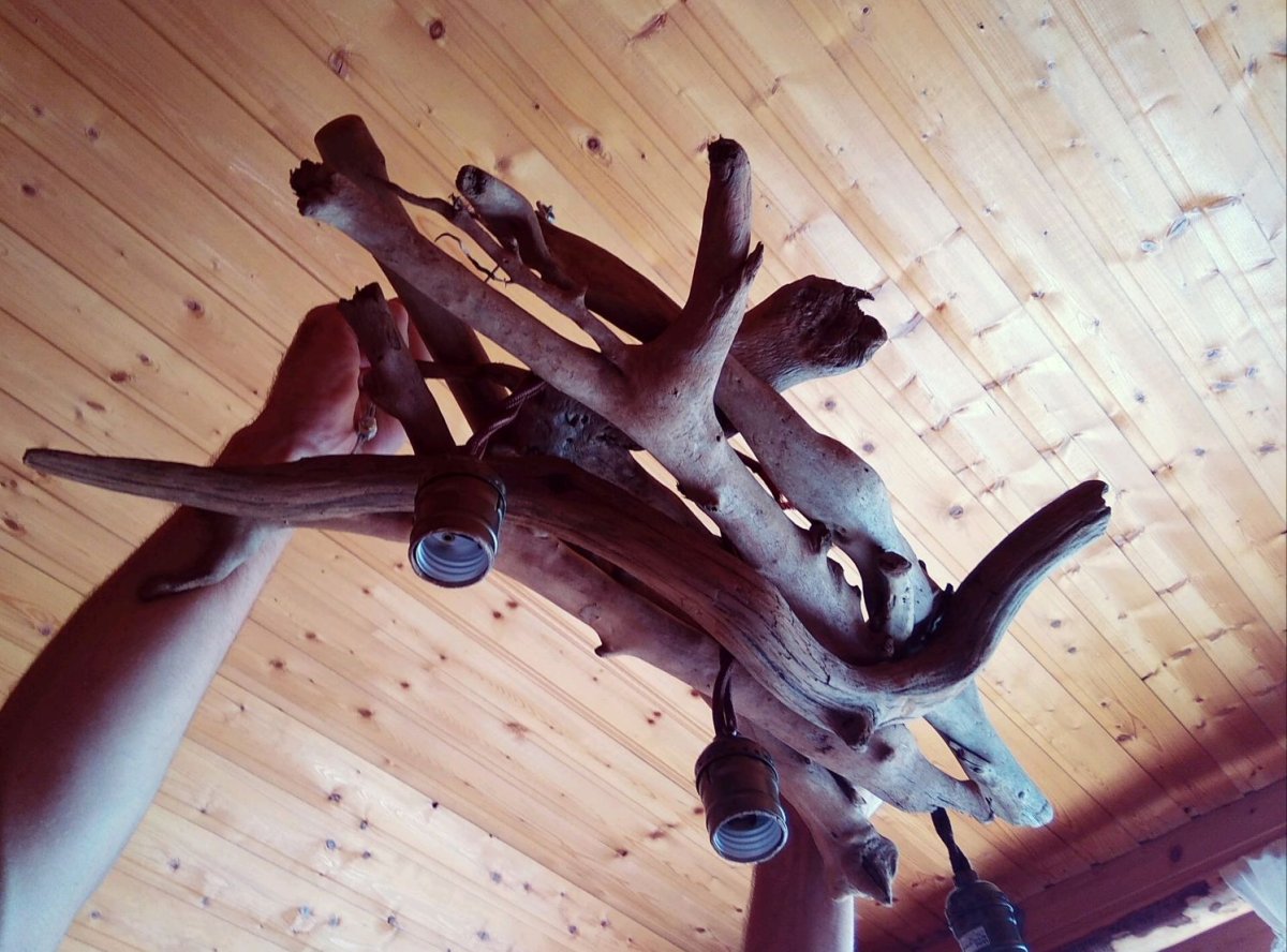 Люстра из коряги