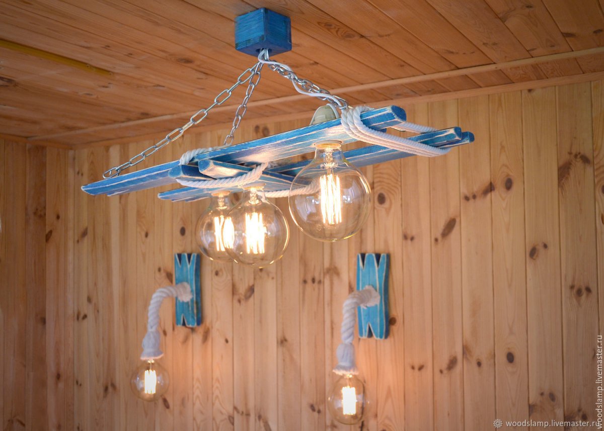 Люстра из деревянных реек