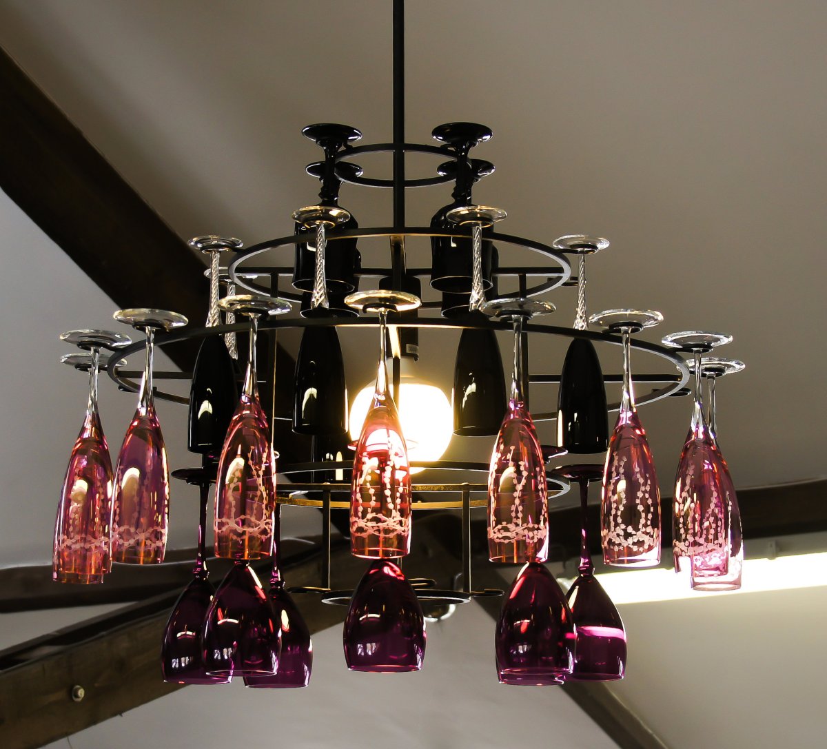 Люстра из рюмок