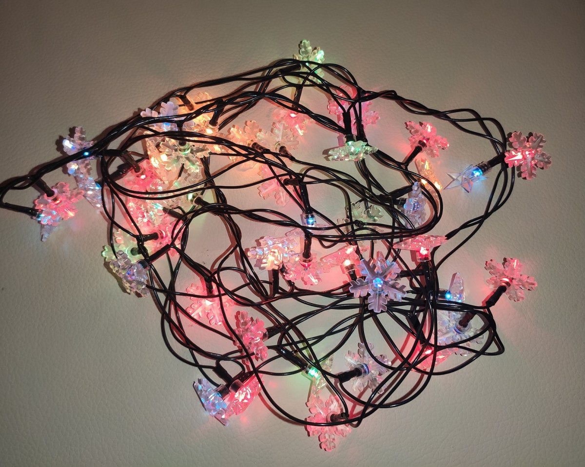 Люстра из гирлянды круглая