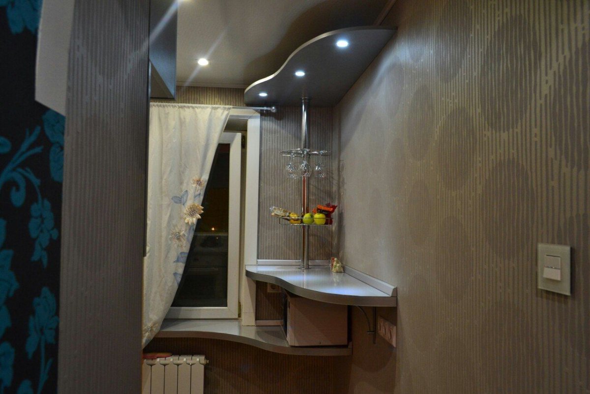 Планировка маленькой кухни 6 кв.м с балконом