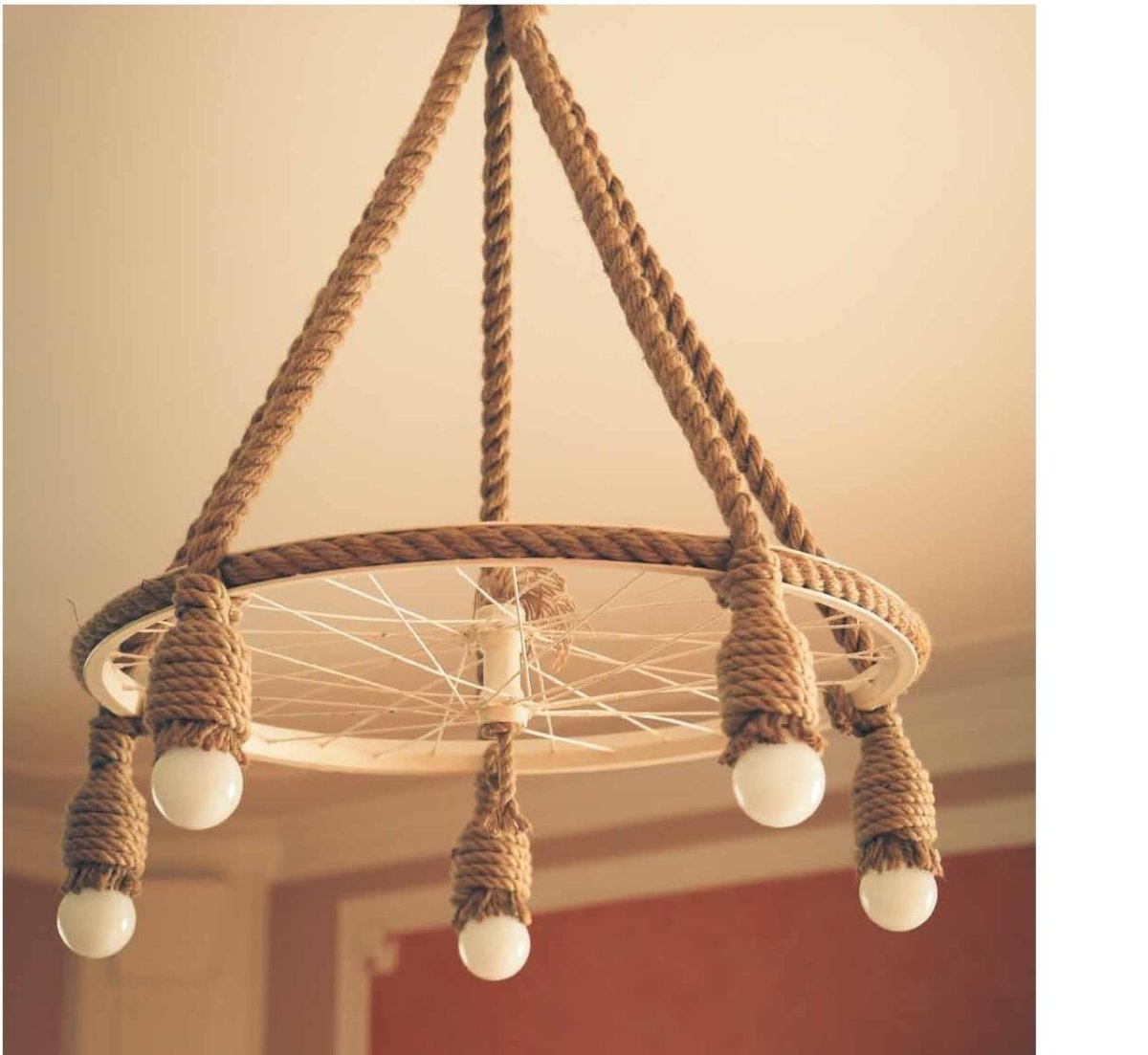 Люстра из джутовой веревки