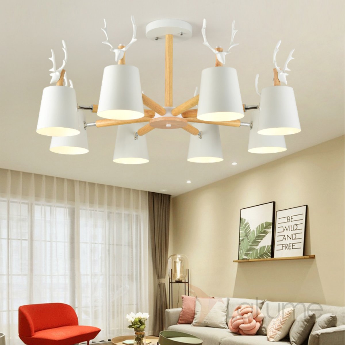 Люстра с деревянными элементами в скандинавском стиле