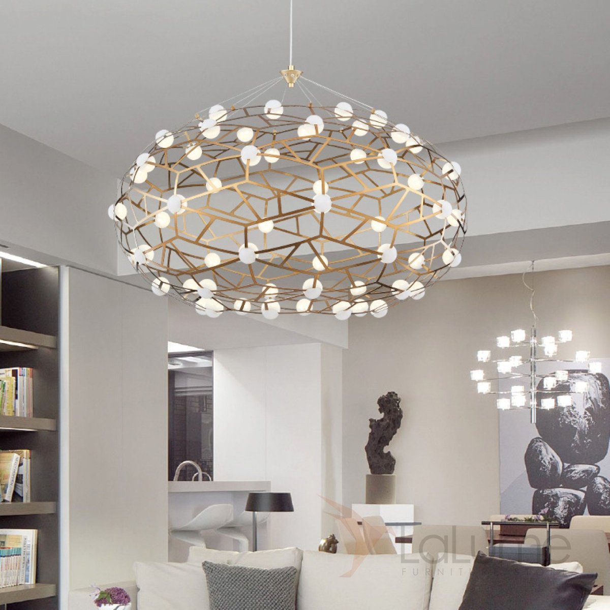 Потолочные люстры в интерьере кухни гостиной