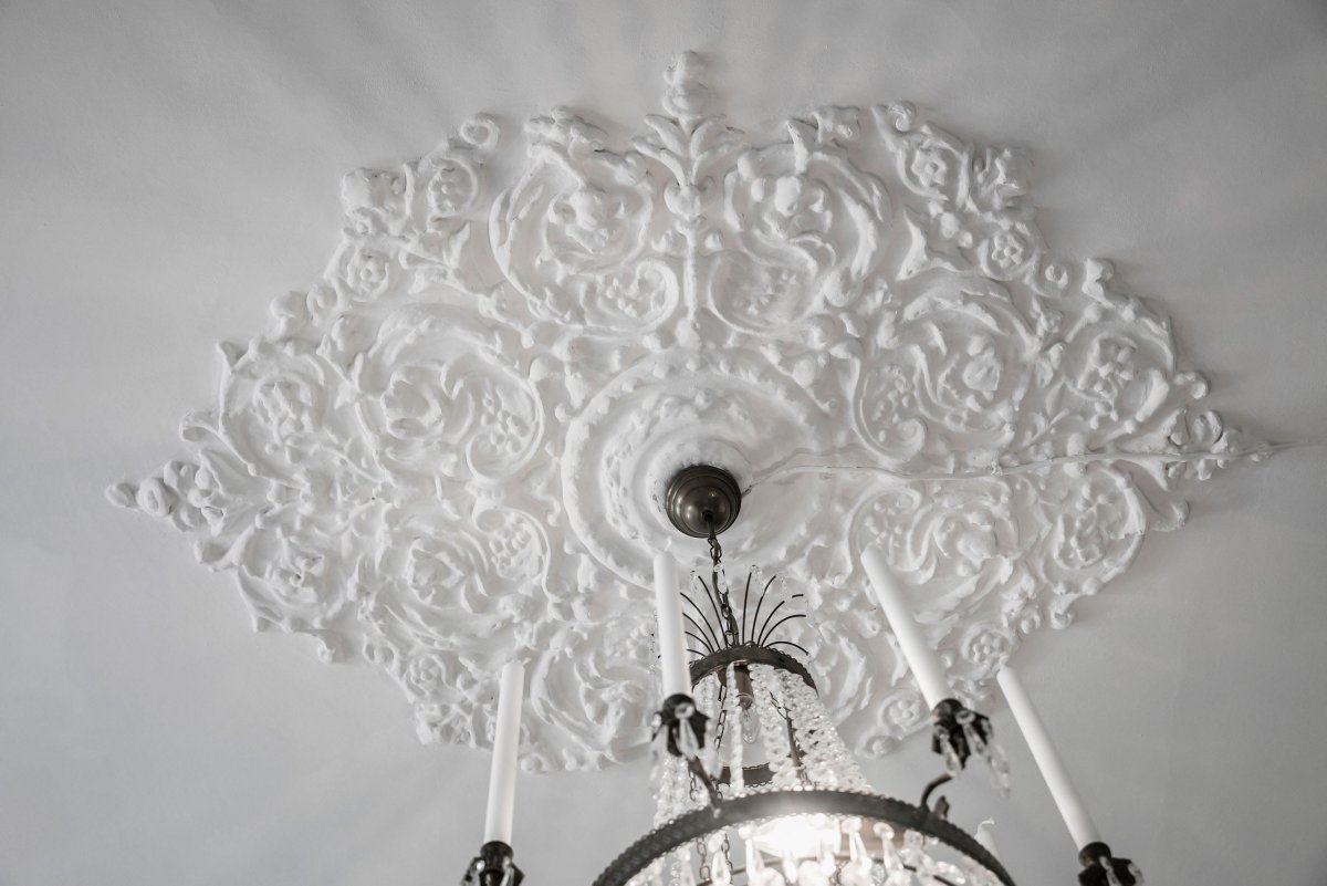 Гипс под люстру