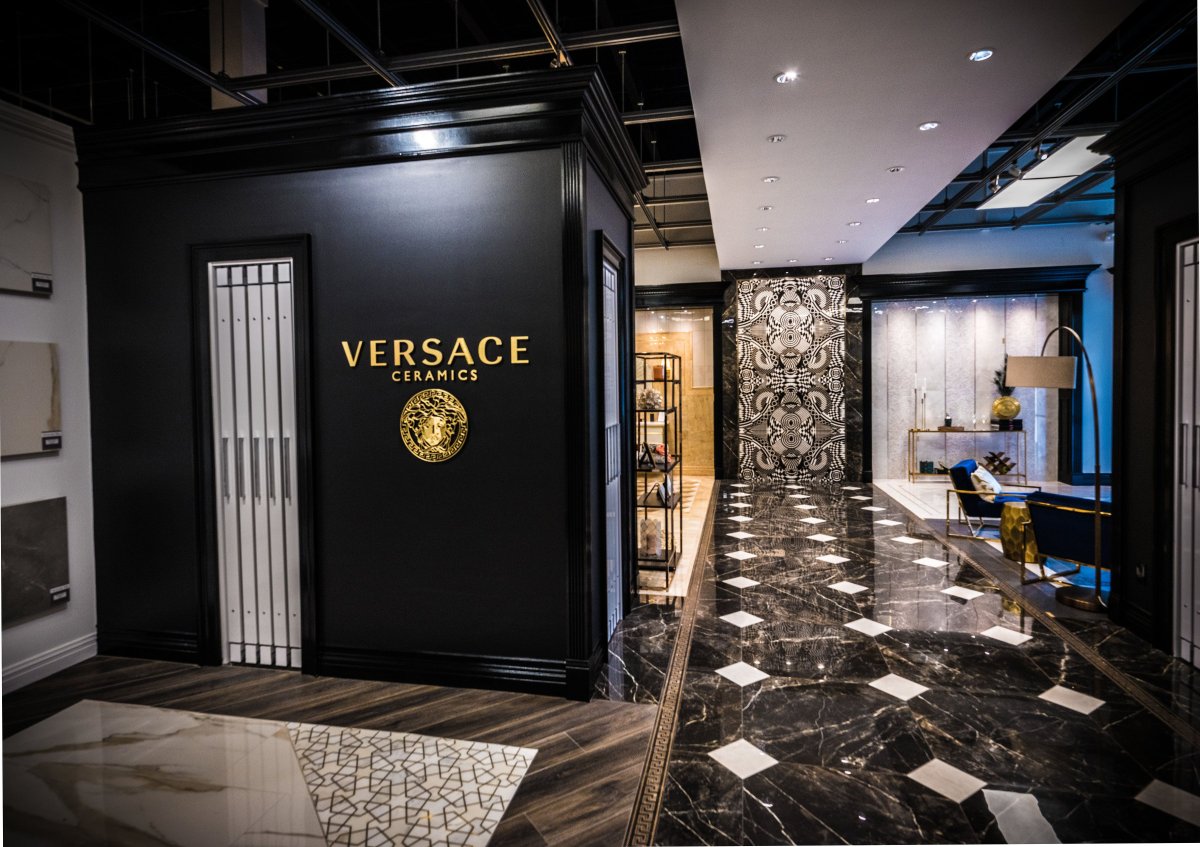 Дом моды Версаче экстерьер