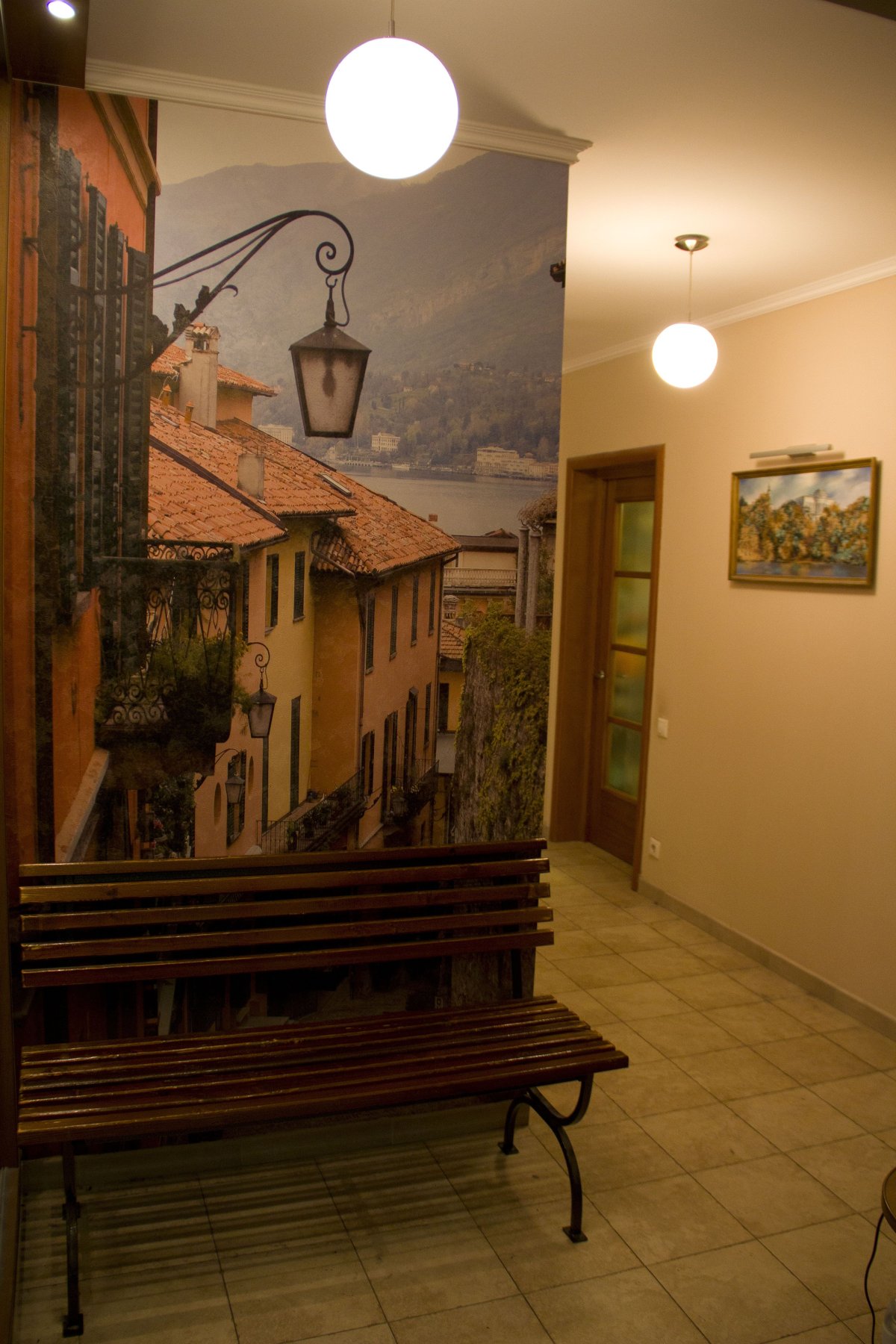 Фрески в интерьере прихожей