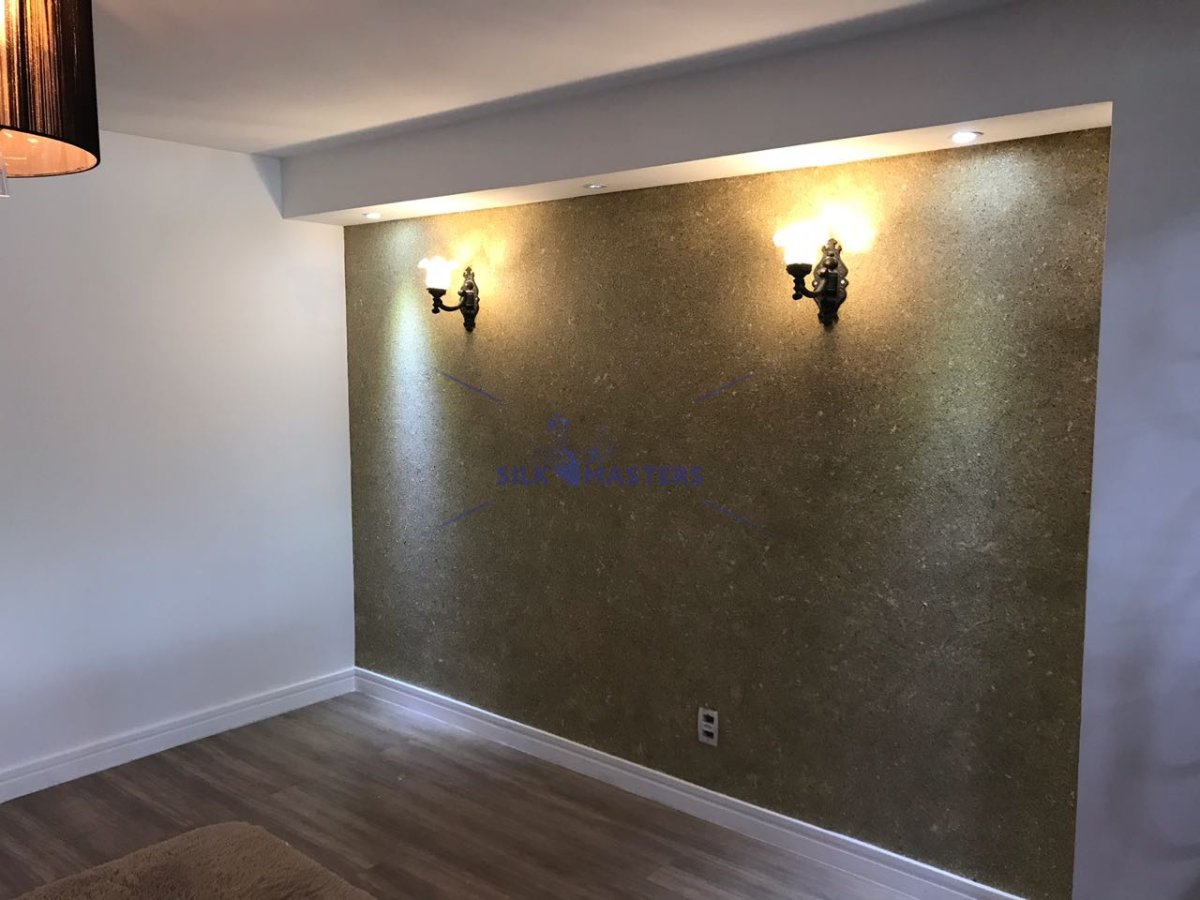 Декоративная штукатурка для спальни сиреневая