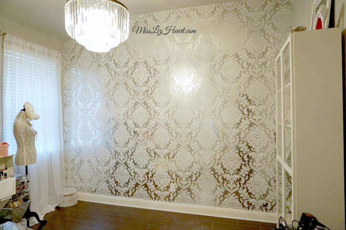 Зеркальные обои для стен