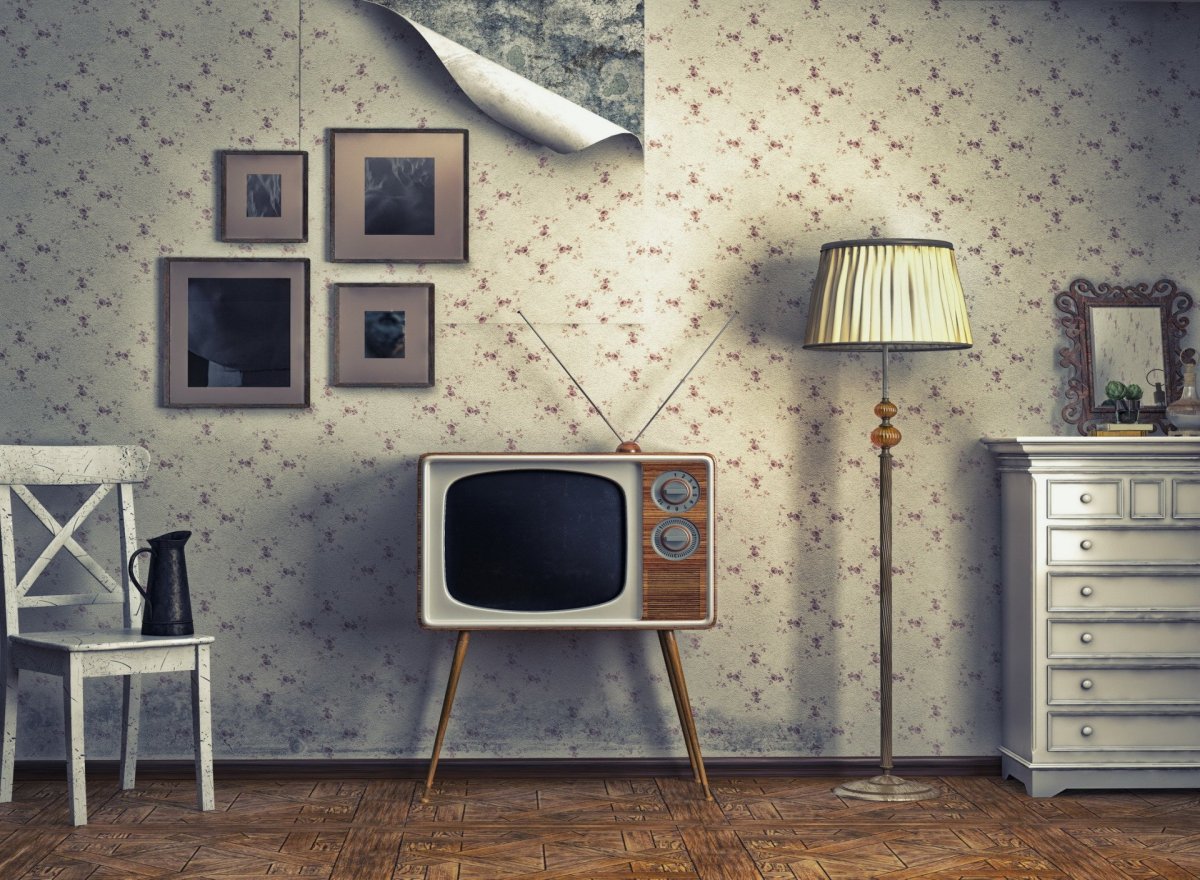 Старый телевизор в интерьере