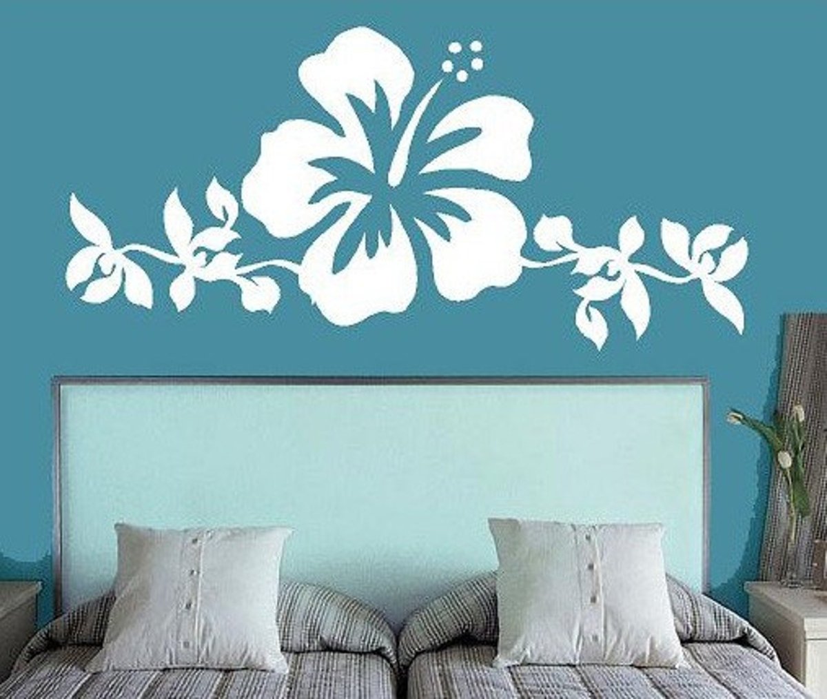 Орнамент на стене