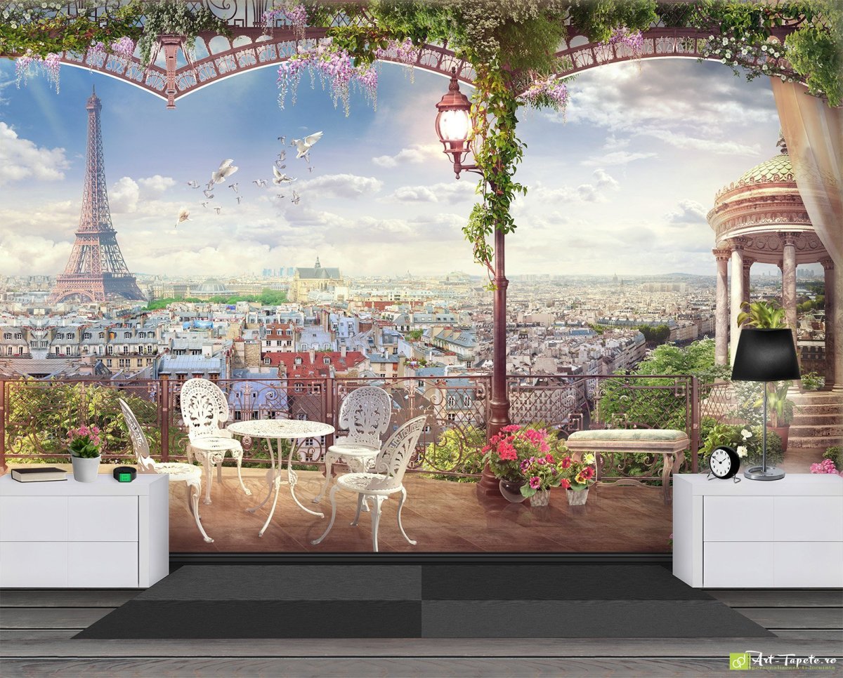 Окно с видом на Эйфелеву башню