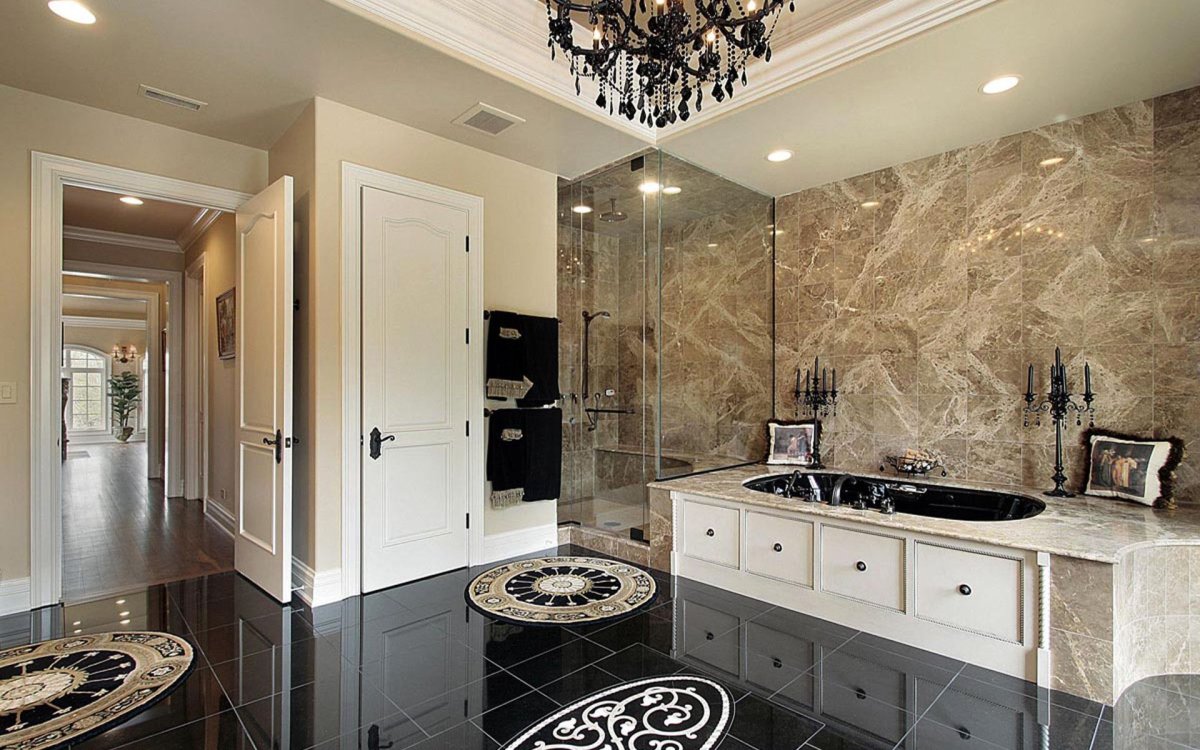 Интерьер кухни с мраморным полом