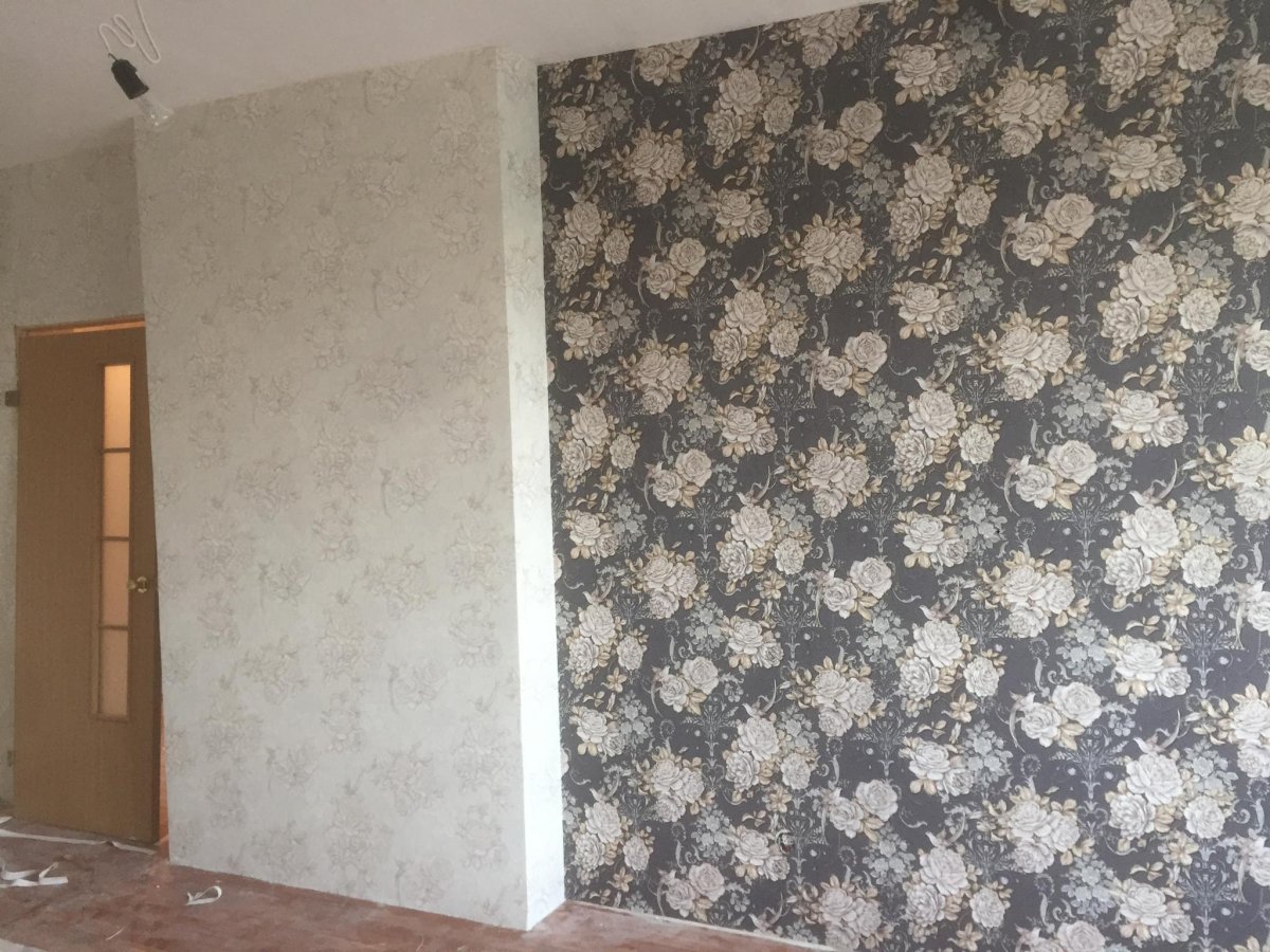 Стык обоев и краски