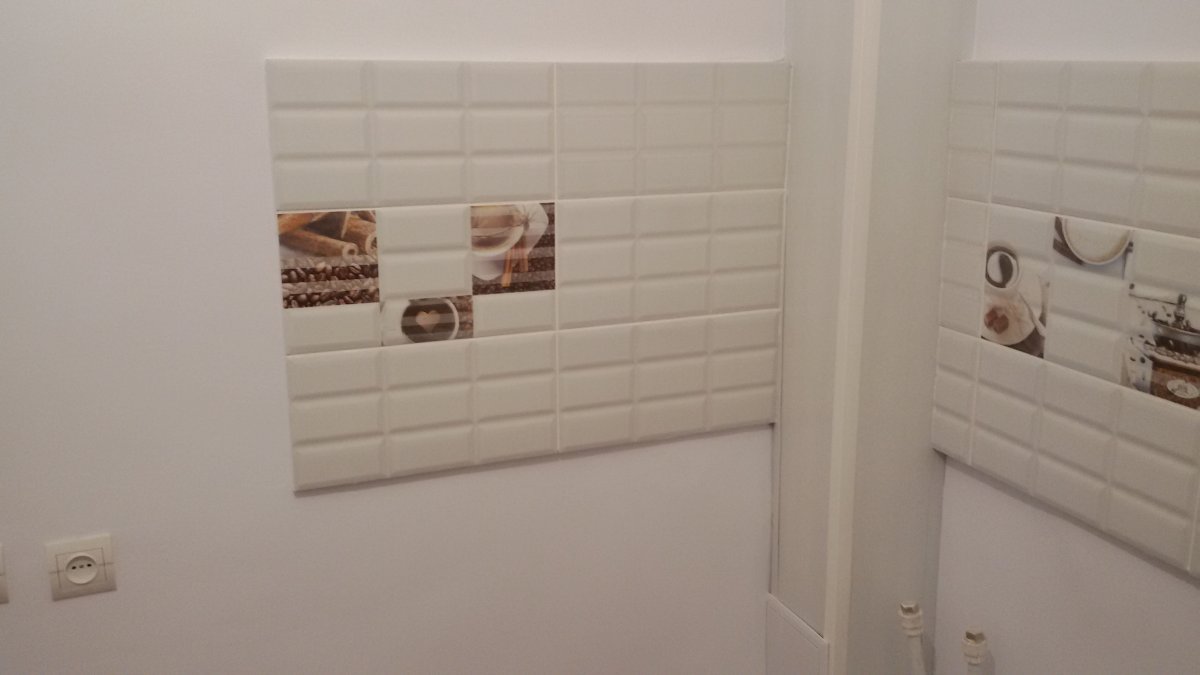 Обойные рамки на стенах