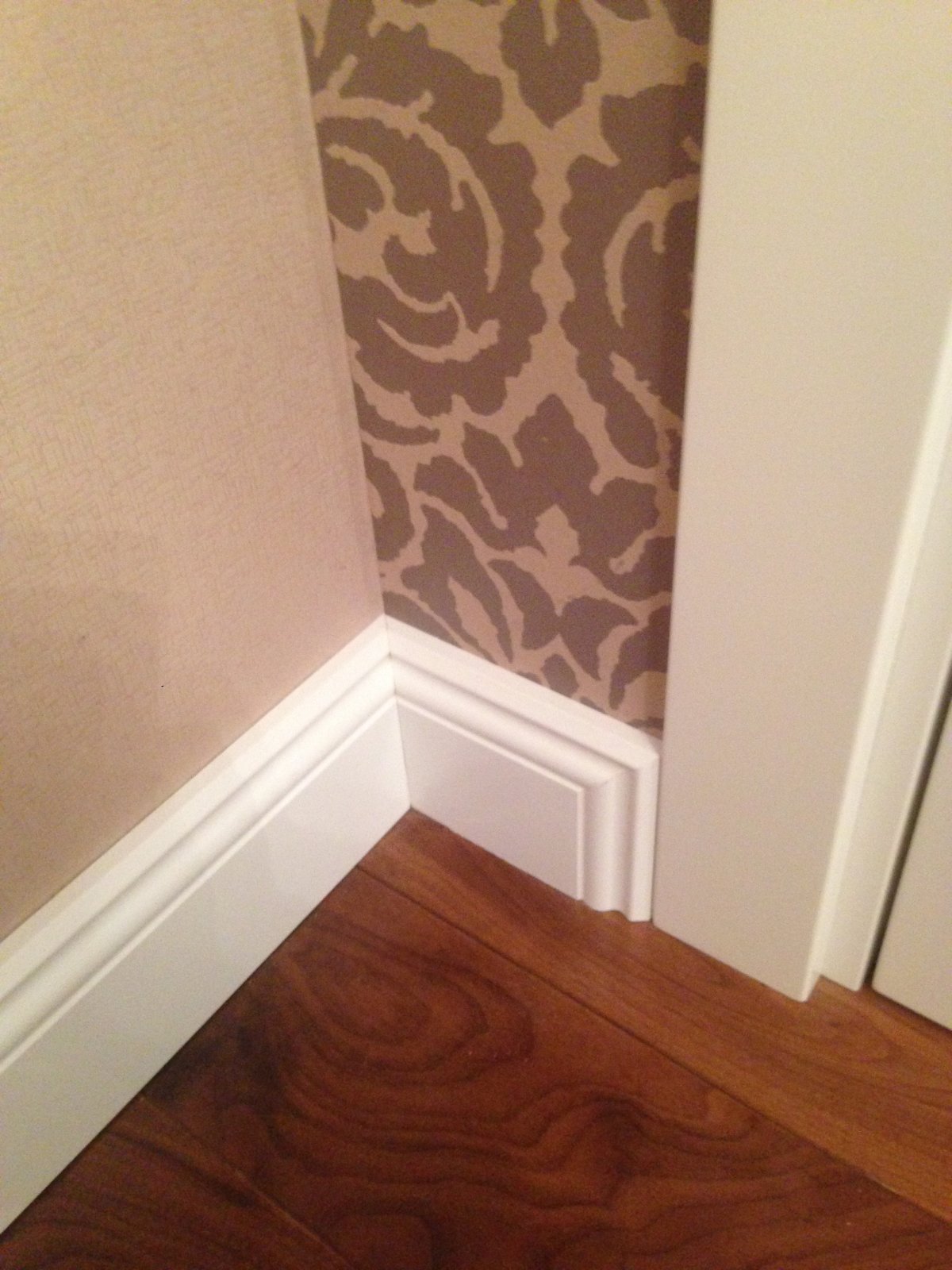 Бордюр для коридора